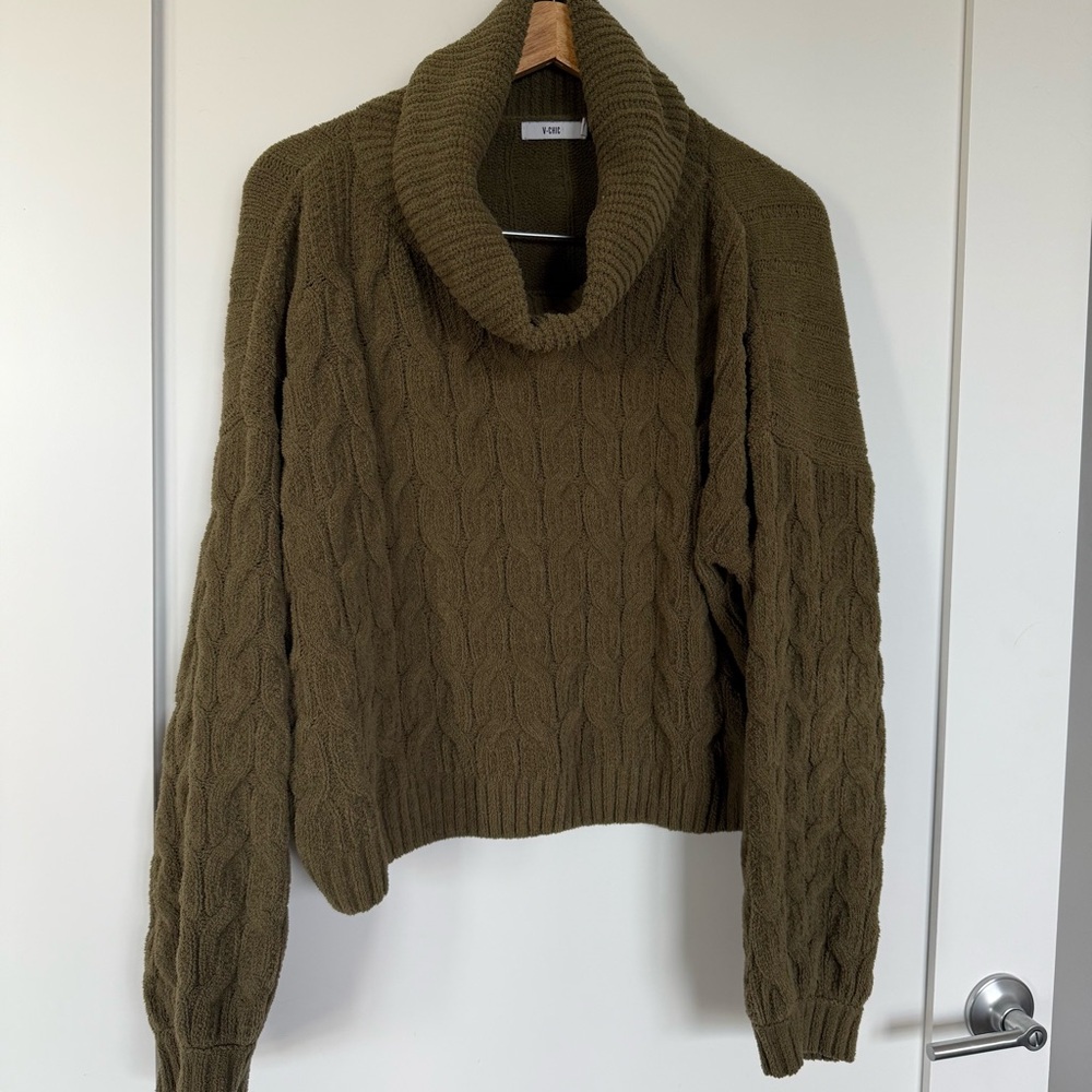 V Chic | Green Cowl Neck Cropped Sweater
